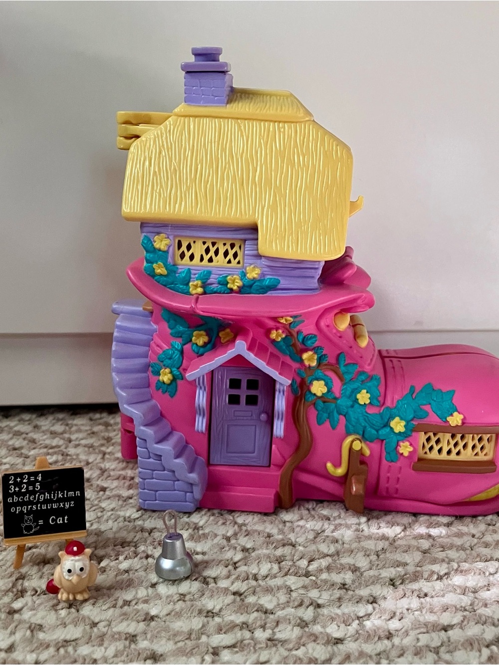 1995 Vivid Imaginations Owl Schoolhouse Teeny Weeny Families